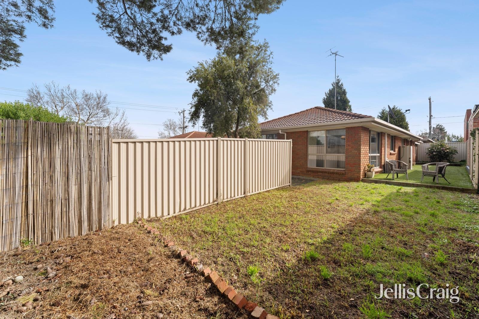 2/621 Skipton Street, Redan image 9