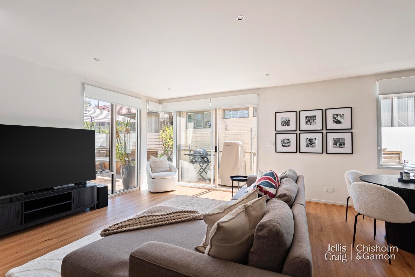 26/24-26 Milton Street, Elwood image 9