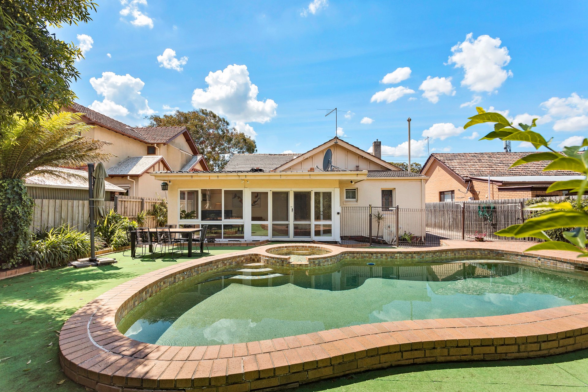 Property Gallery Thumbnail 10
