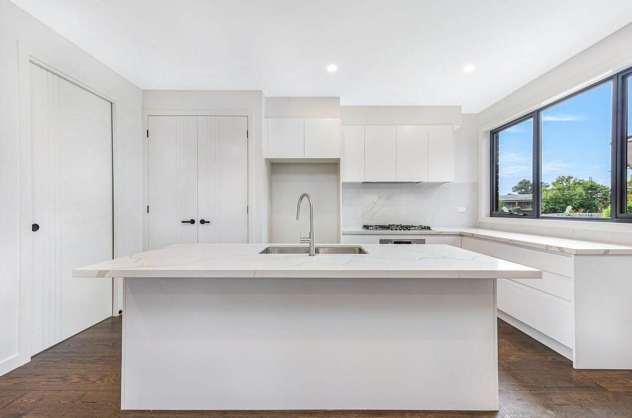 2/63 Capital Avenue, Glen Waverley image 1