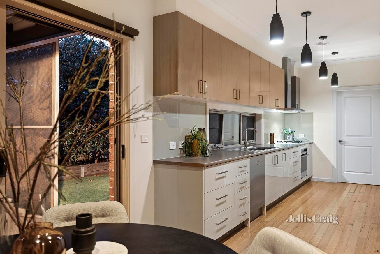 2/63 Exeter Road, Croydon North image 5