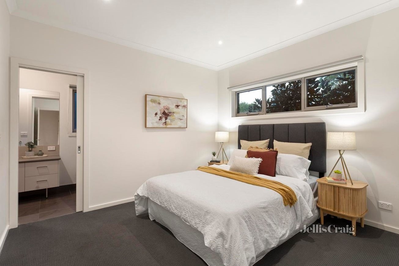 2/63 Exeter Road, Croydon North image 8
