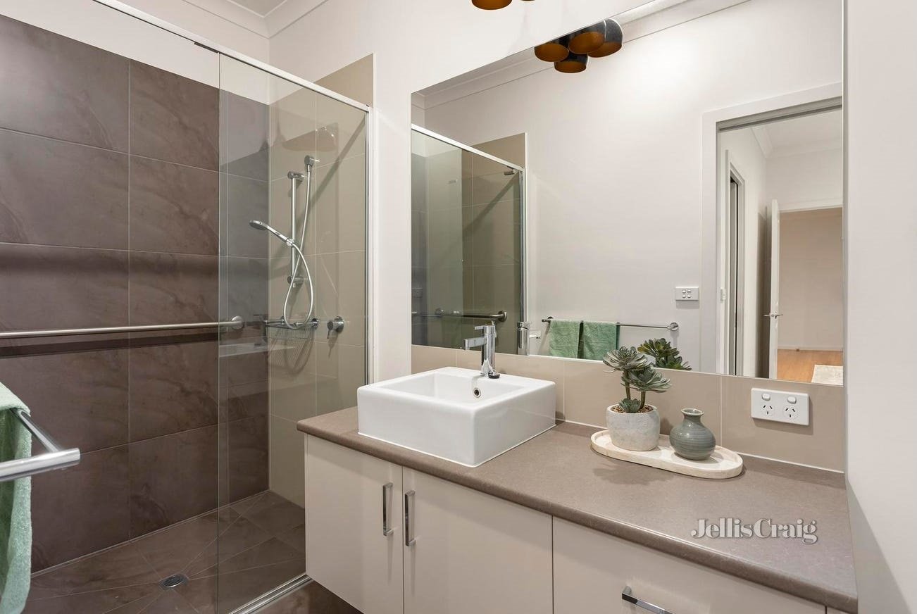 2/63 Exeter Road, Croydon North image 9