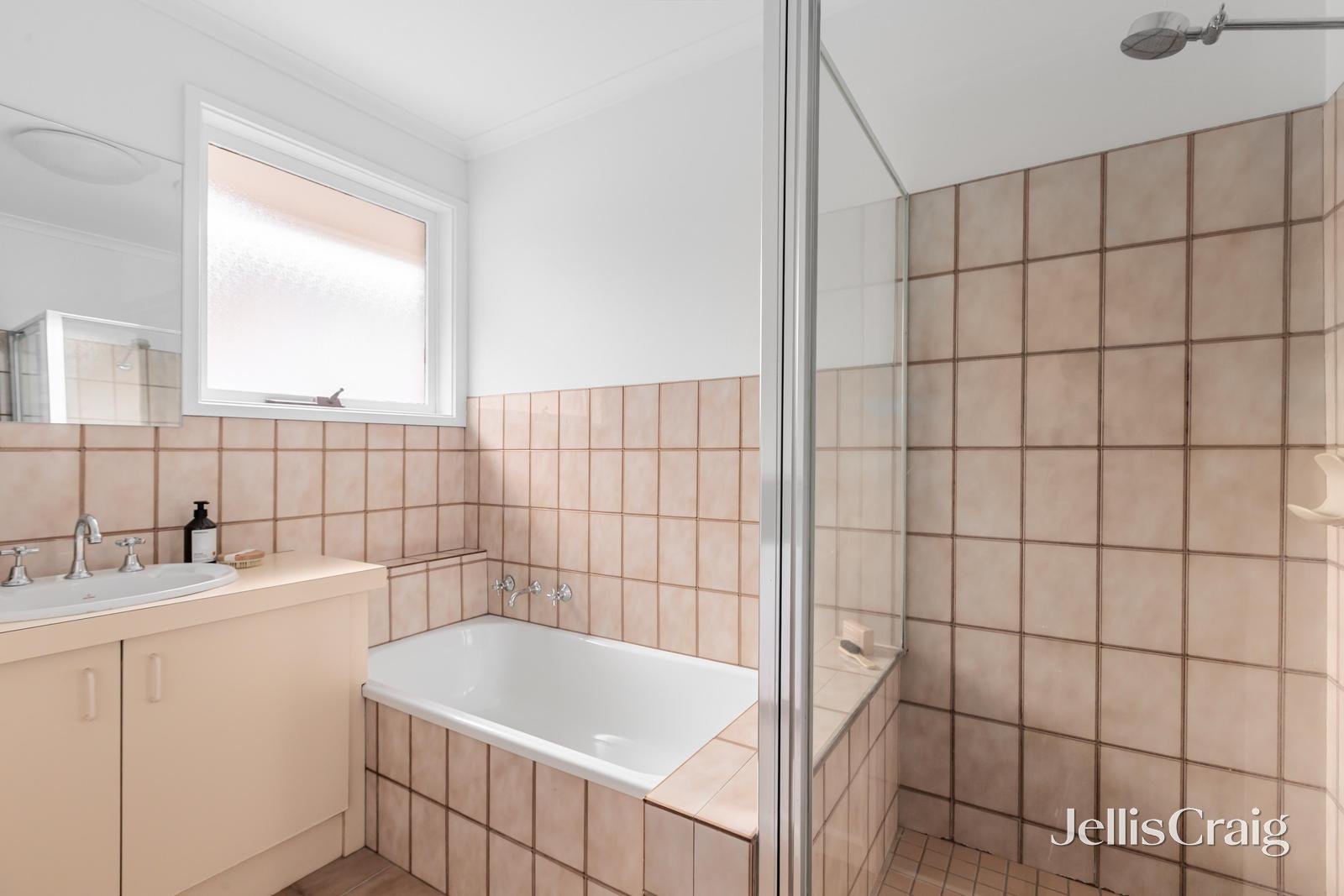 2/63 Hawtin Street, Templestowe image 7