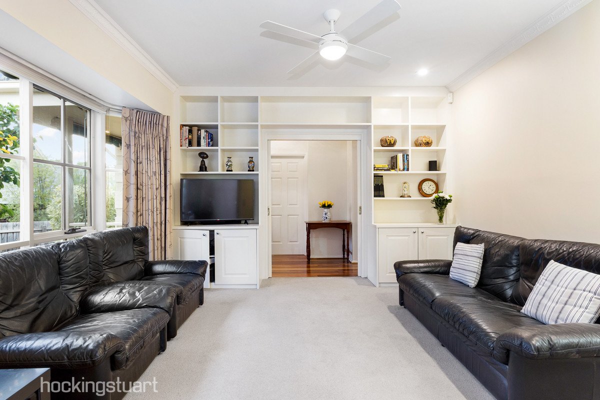 2/63 Park Road, Surrey Hills image 3
