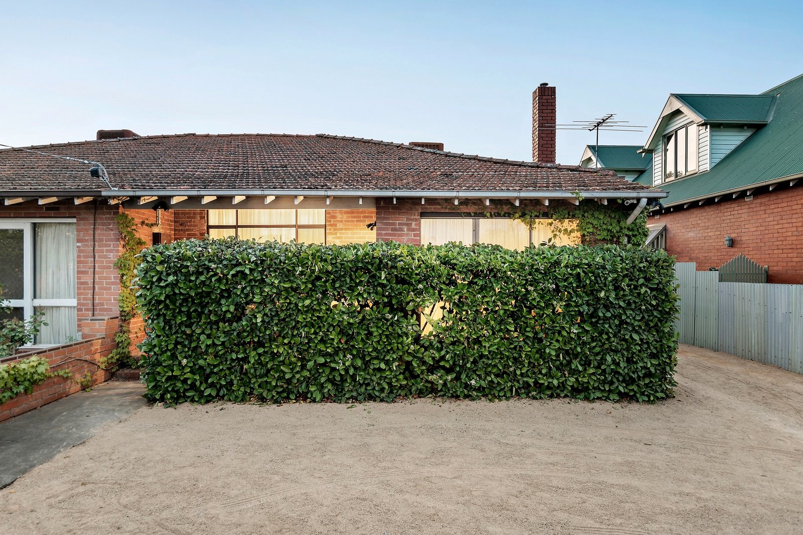 Property Gallery Thumbnail 9