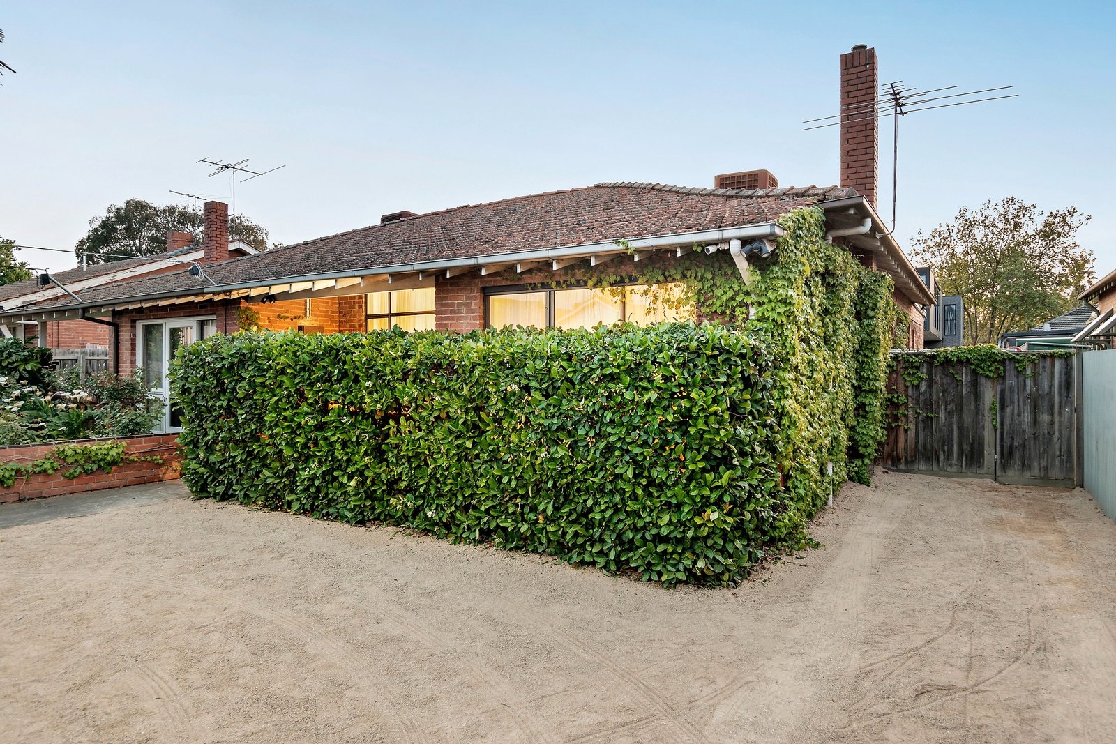 Property Gallery Thumbnail 10