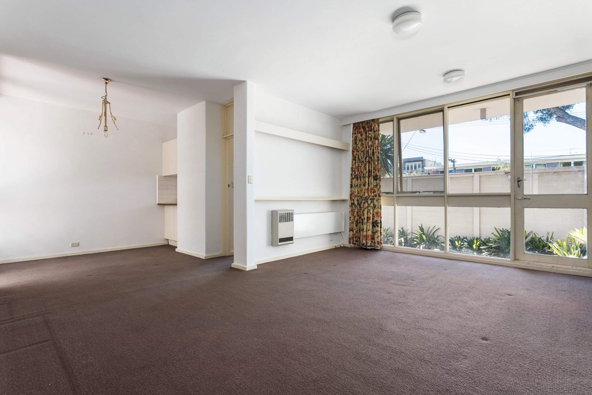 Property Gallery Thumbnail 3