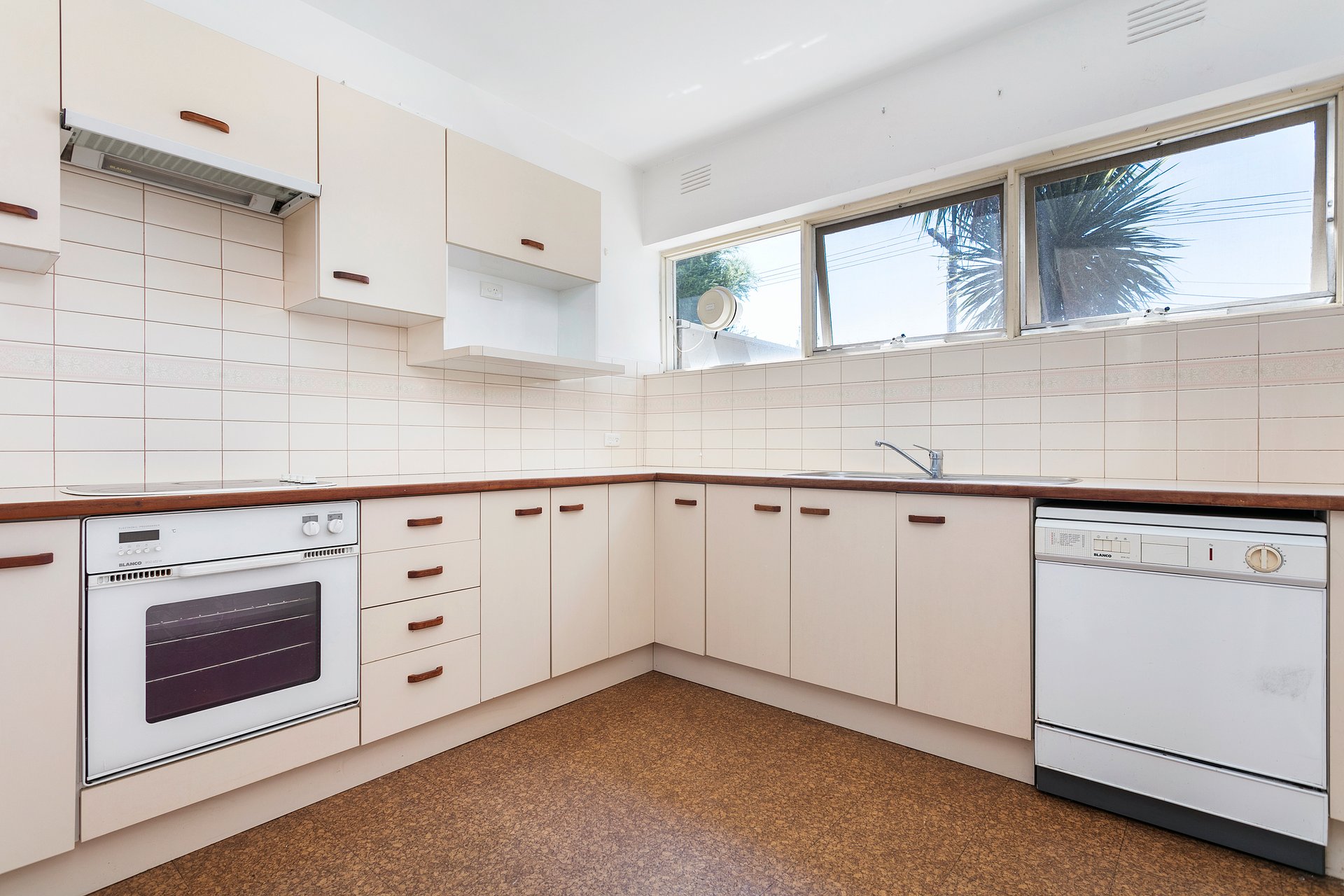 Property Gallery Thumbnail 5