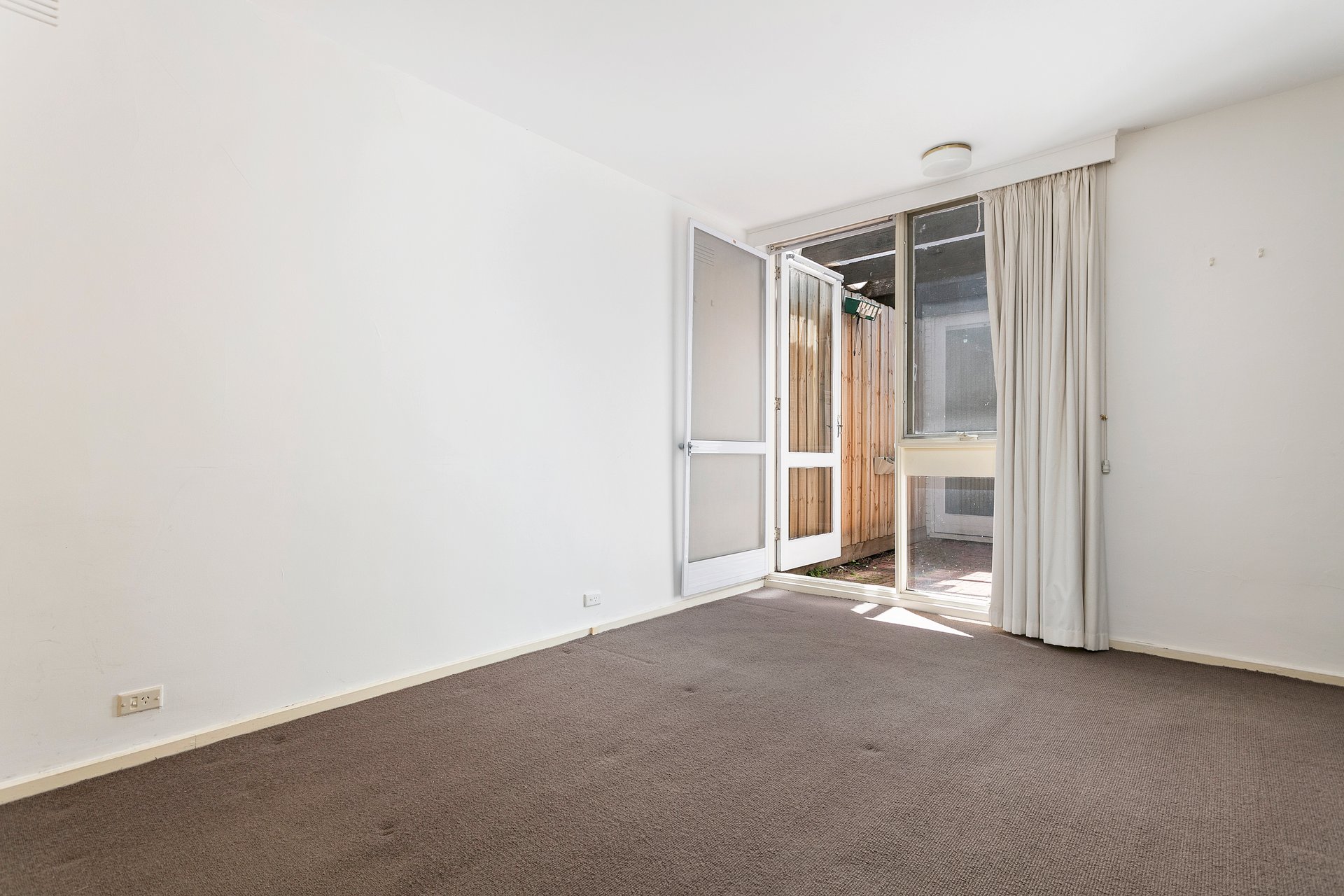 Property Gallery Thumbnail 4