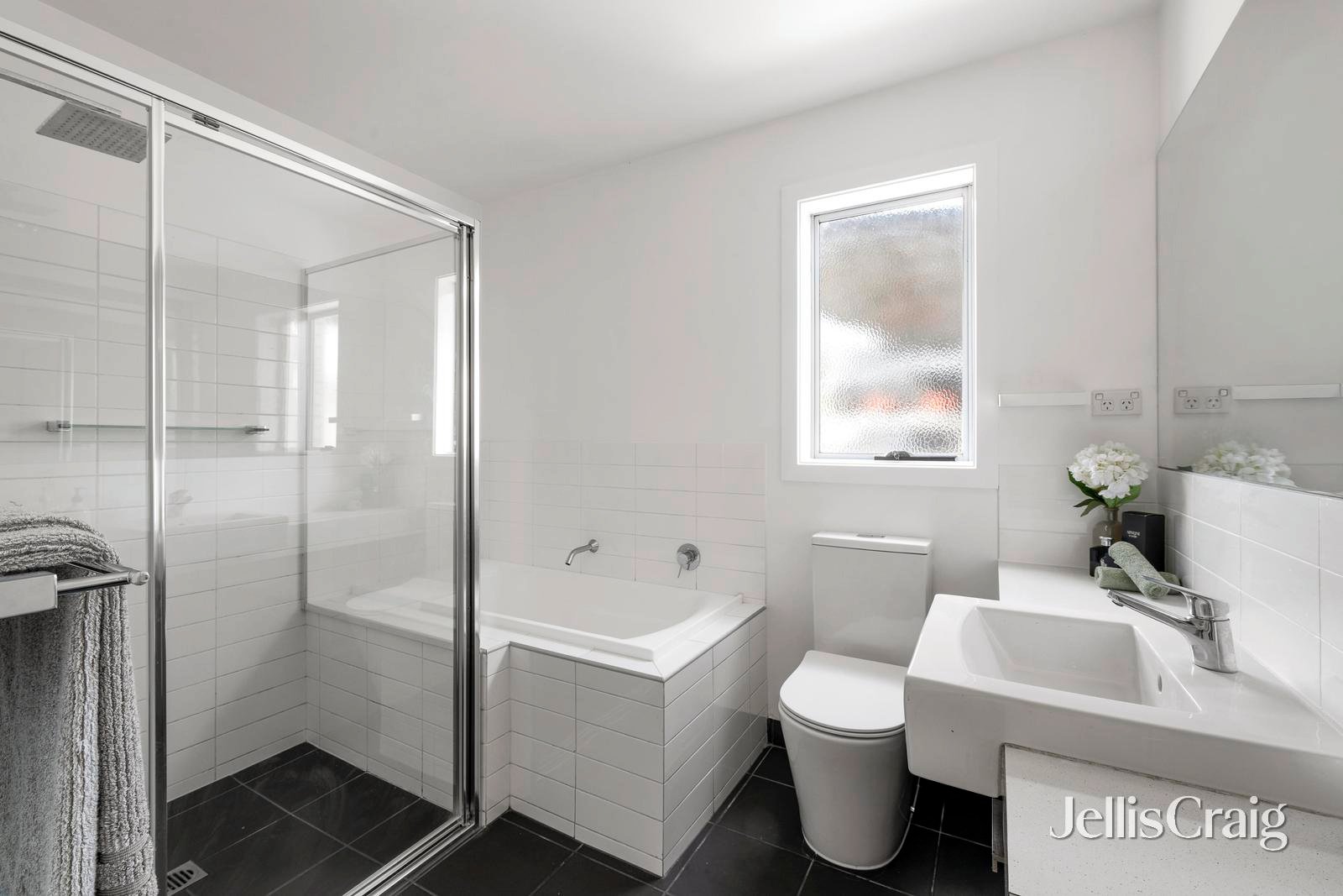 2/631 Warrigal Road, Bentleigh&nbsp;East image 10