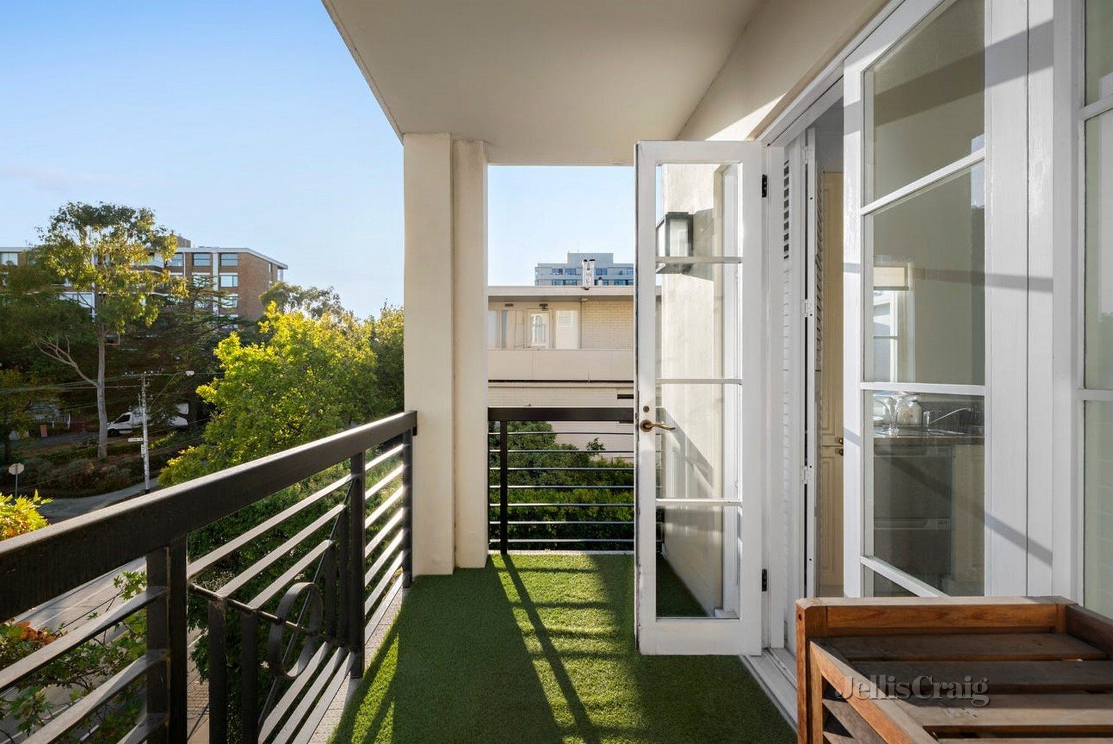 26/380 Toorak Rd, South Yarra image 7