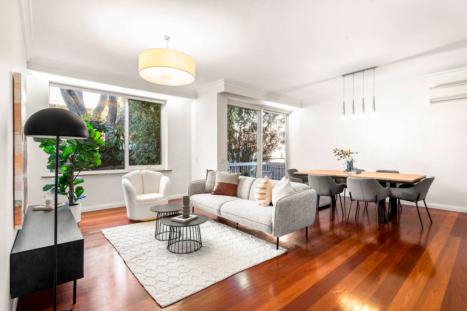 Property Gallery - Main Image