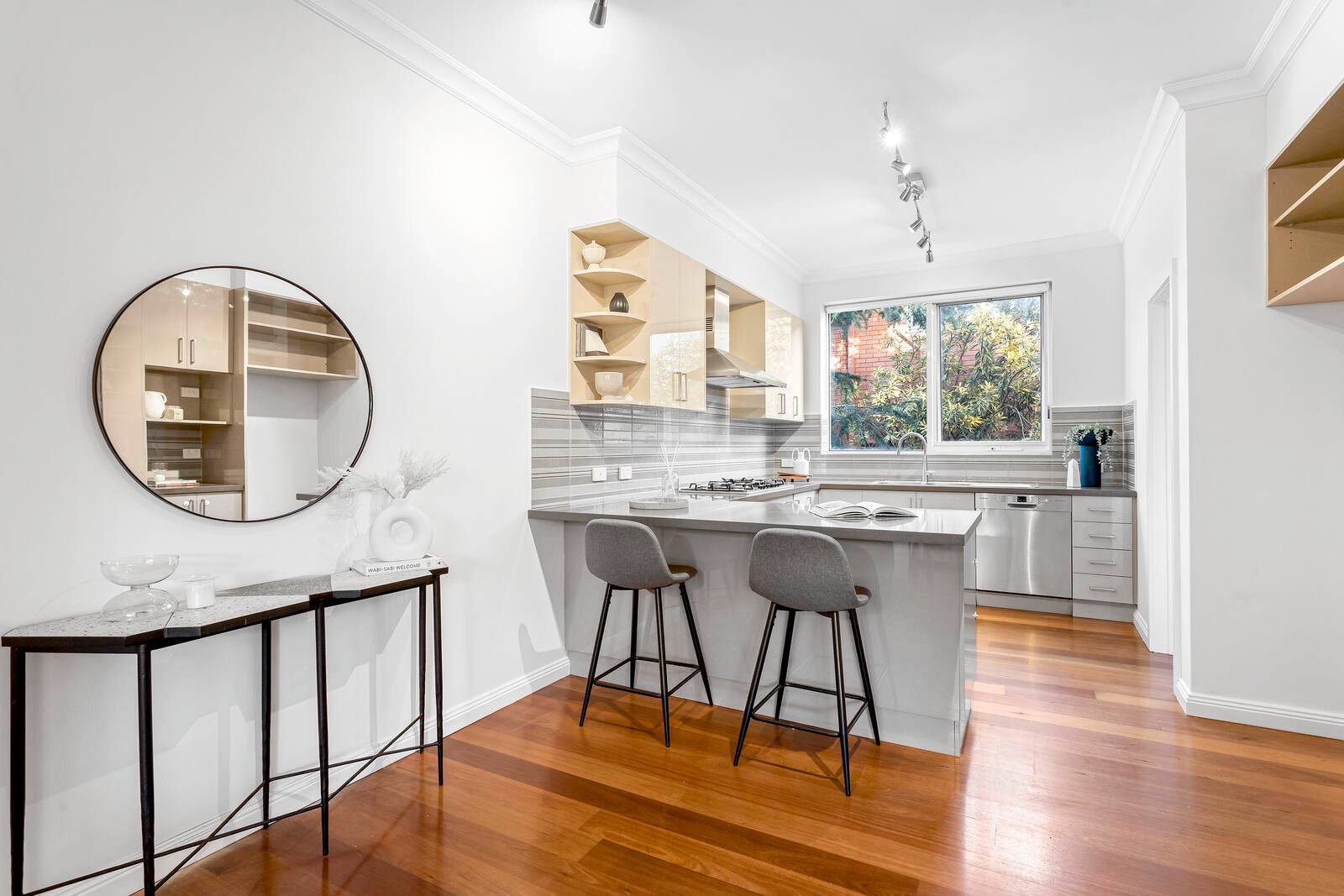 Property Gallery Thumbnail 4