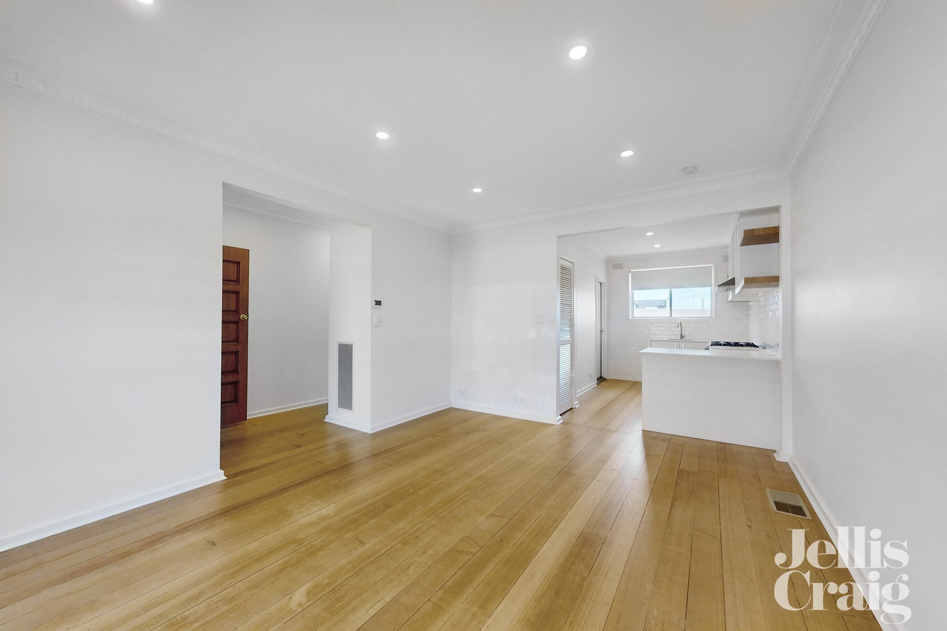 2/64 Ardmillan Road, Moonee Ponds image 3