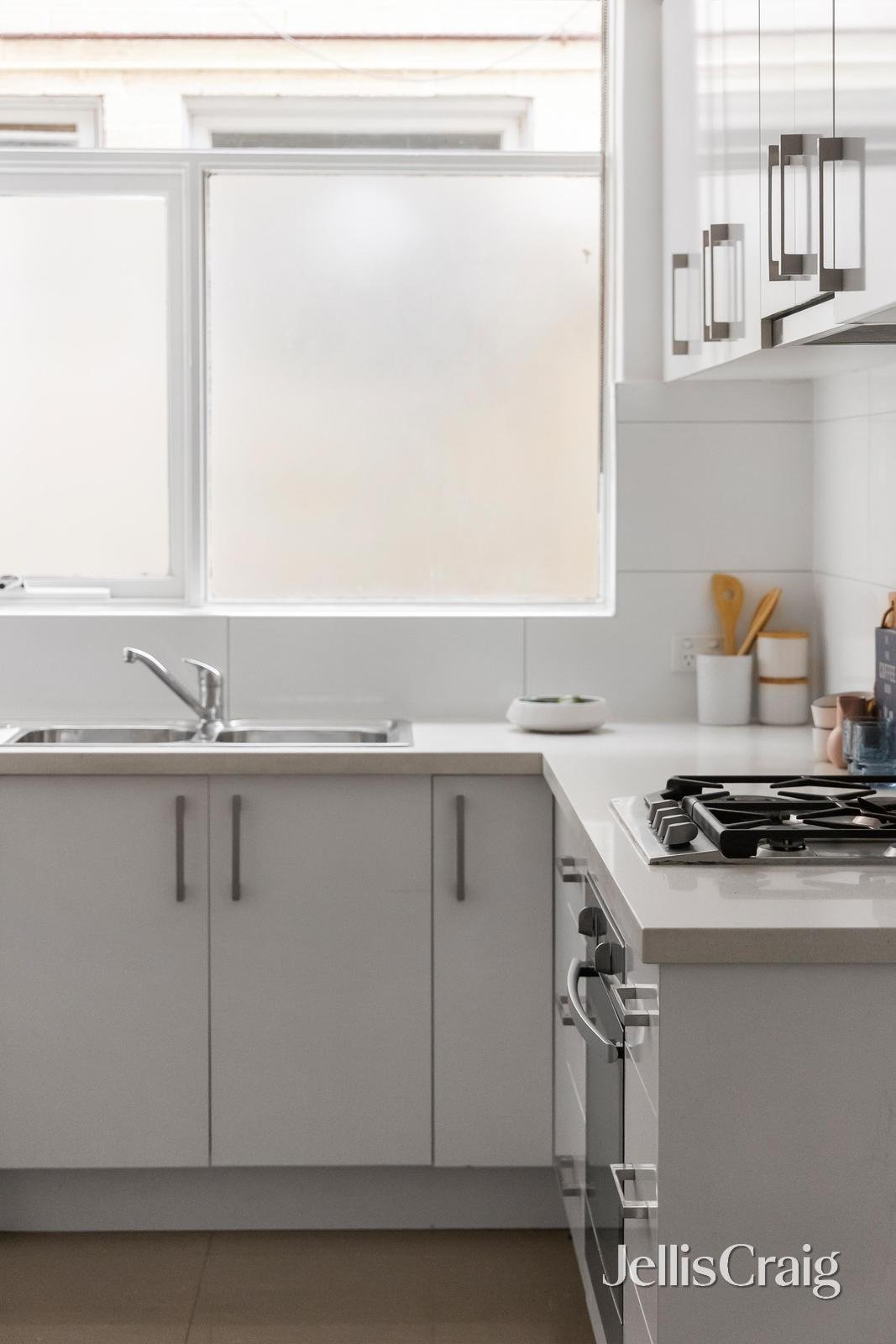 2/64 Cawkwell Street, Malvern image 9