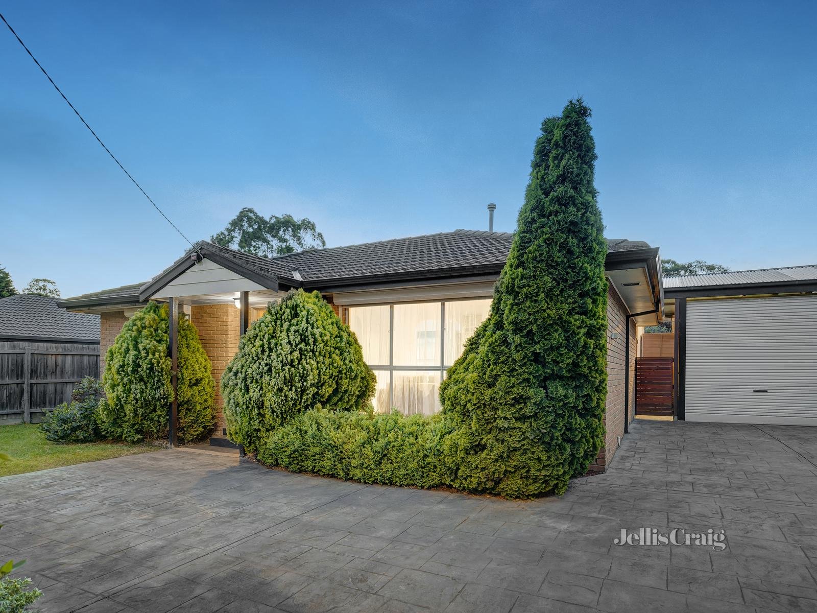 264 Colchester Road, Bayswater North image 1