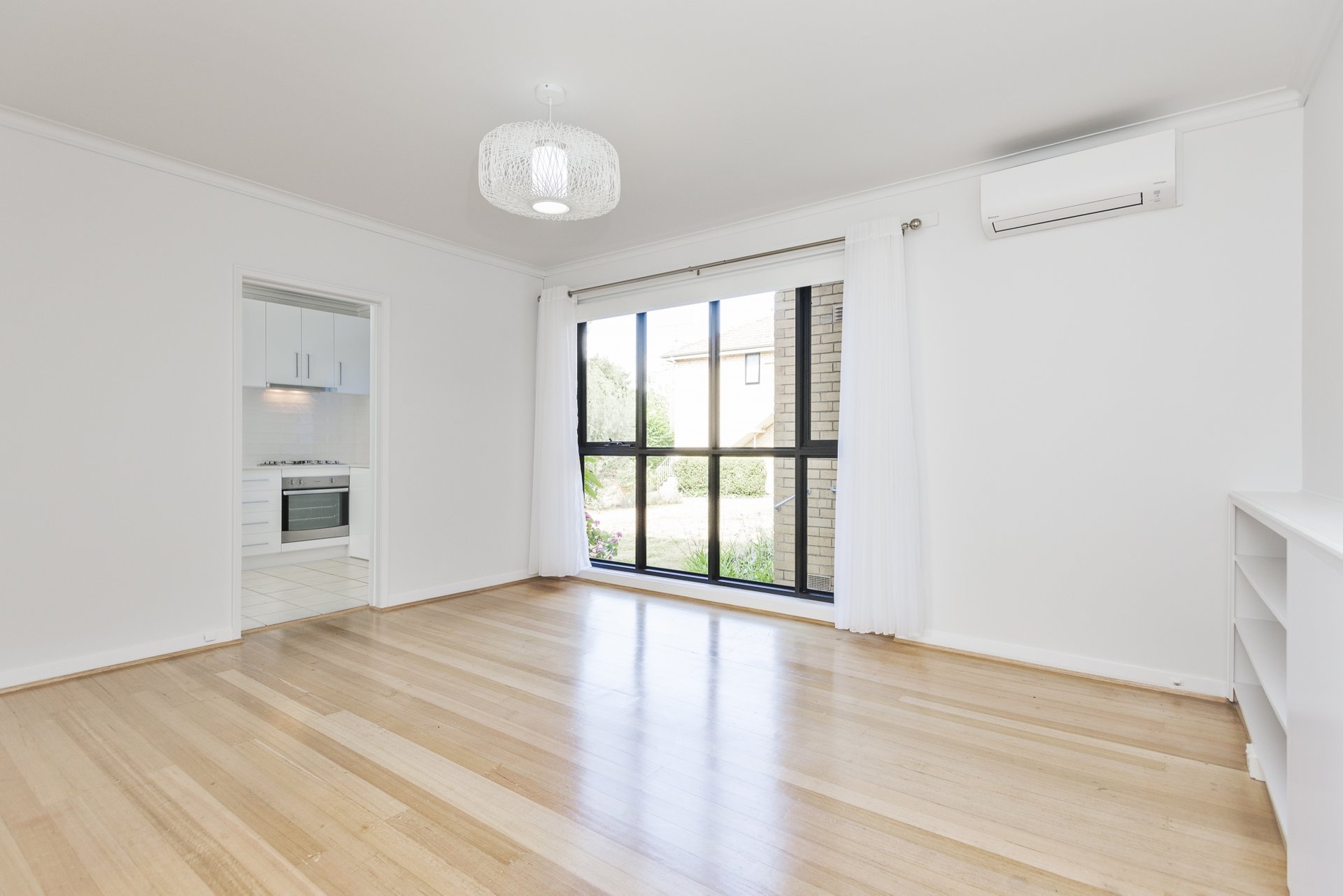 2/64 Holmes Road, Moonee Ponds image 3