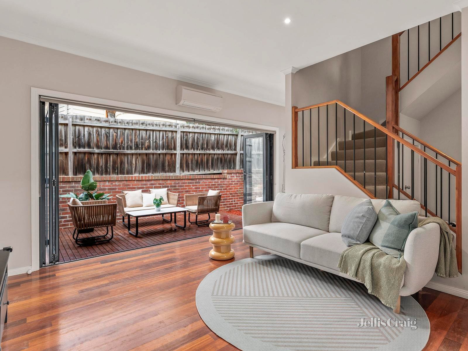 2/64 Long Valley Way, Doncaster East image 2