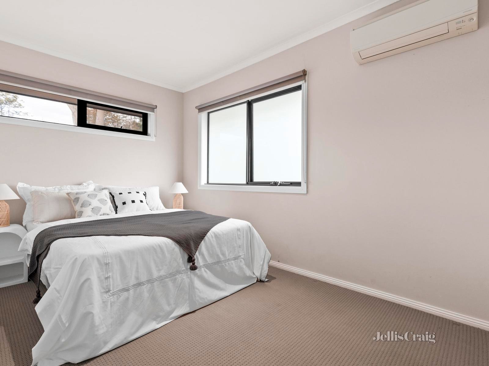 2/64 Long Valley Way, Doncaster East image 6
