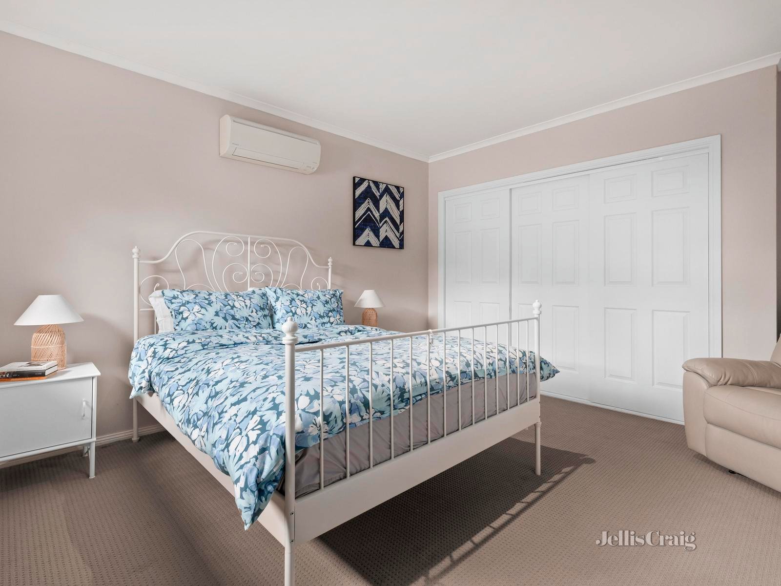 2/64 Long Valley Way, Doncaster East image 8
