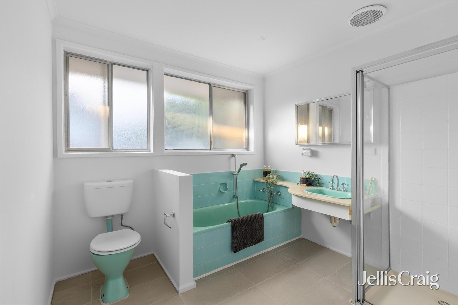 264 Yallambie Road, Yallambie image 8