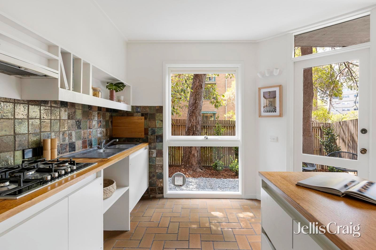 26/419 Lygon Street, Carlton image 3