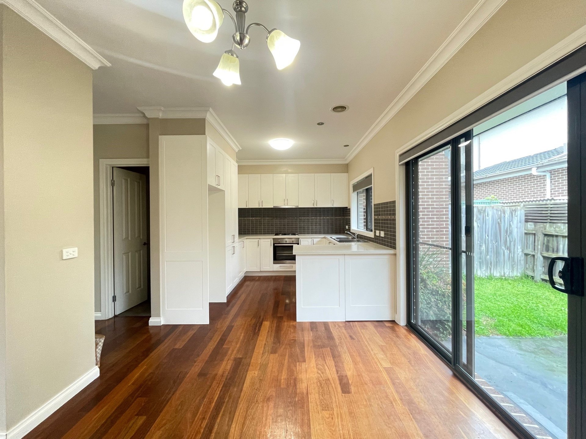 2/649 Canterbury Road, Vermont image 4
