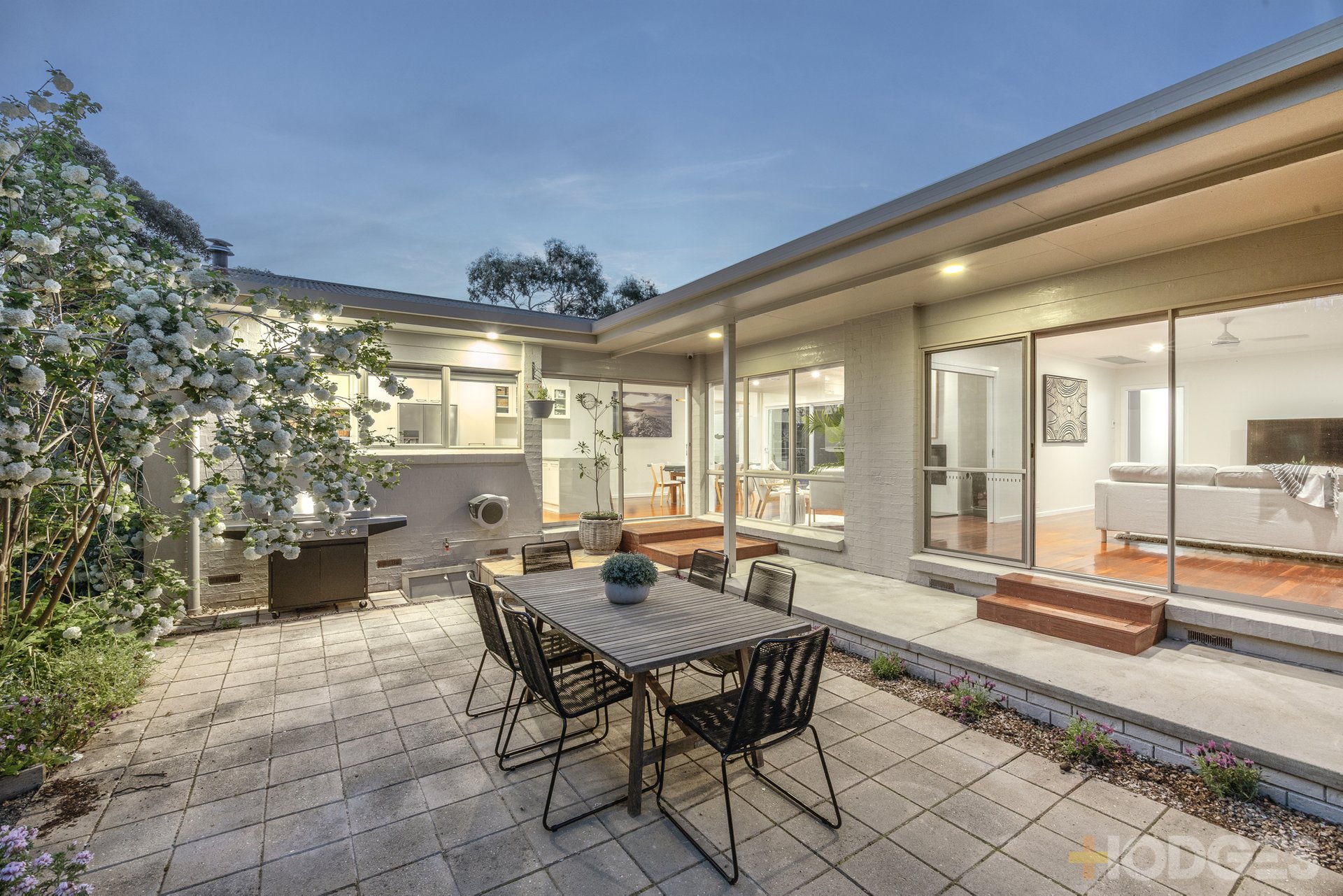 265-271 Rhinds Road Wallington