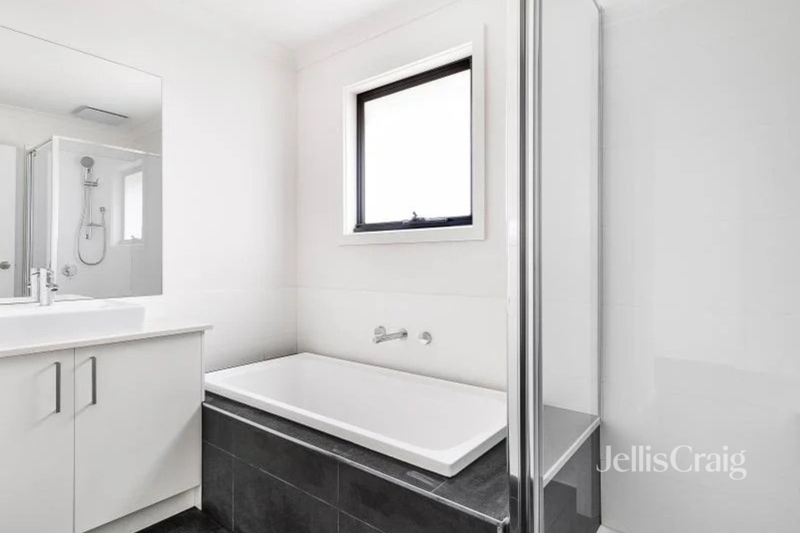 2/65 Elder Street, Watsonia image 4