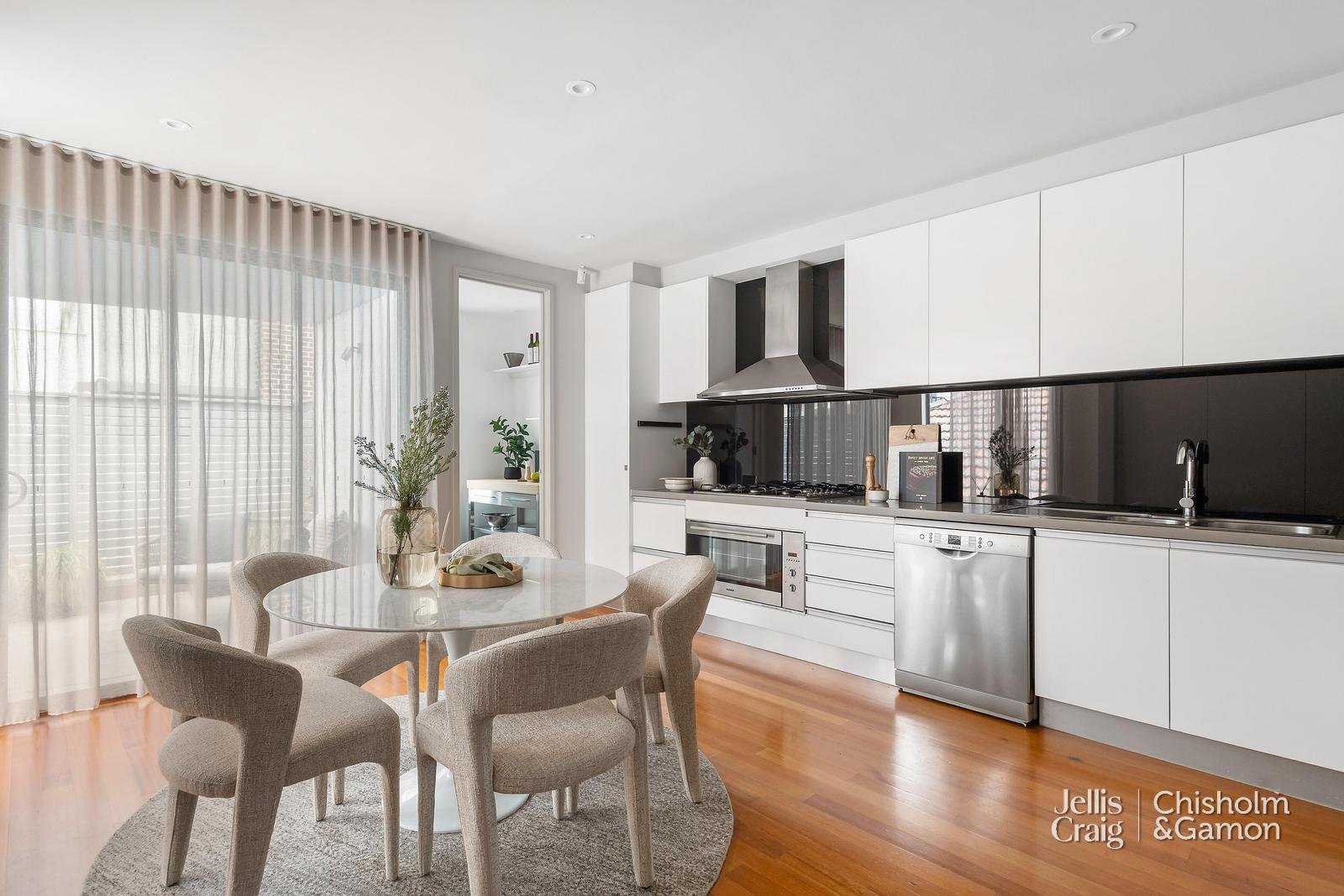 265 Graham Street, Port Melbourne image 6