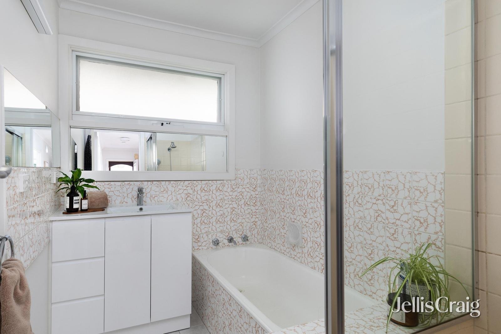 2/65 Hawdon Street, Heidelberg image 8