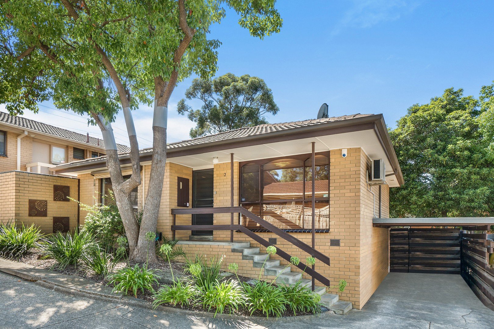 2/65 Nell Street, Greensborough image 1