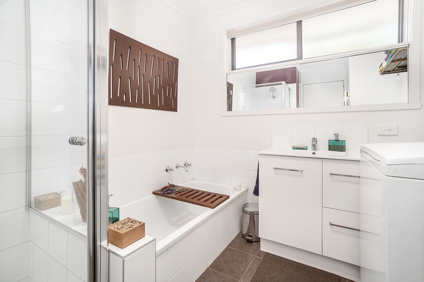 2/65 Nell Street, Greensborough image 4