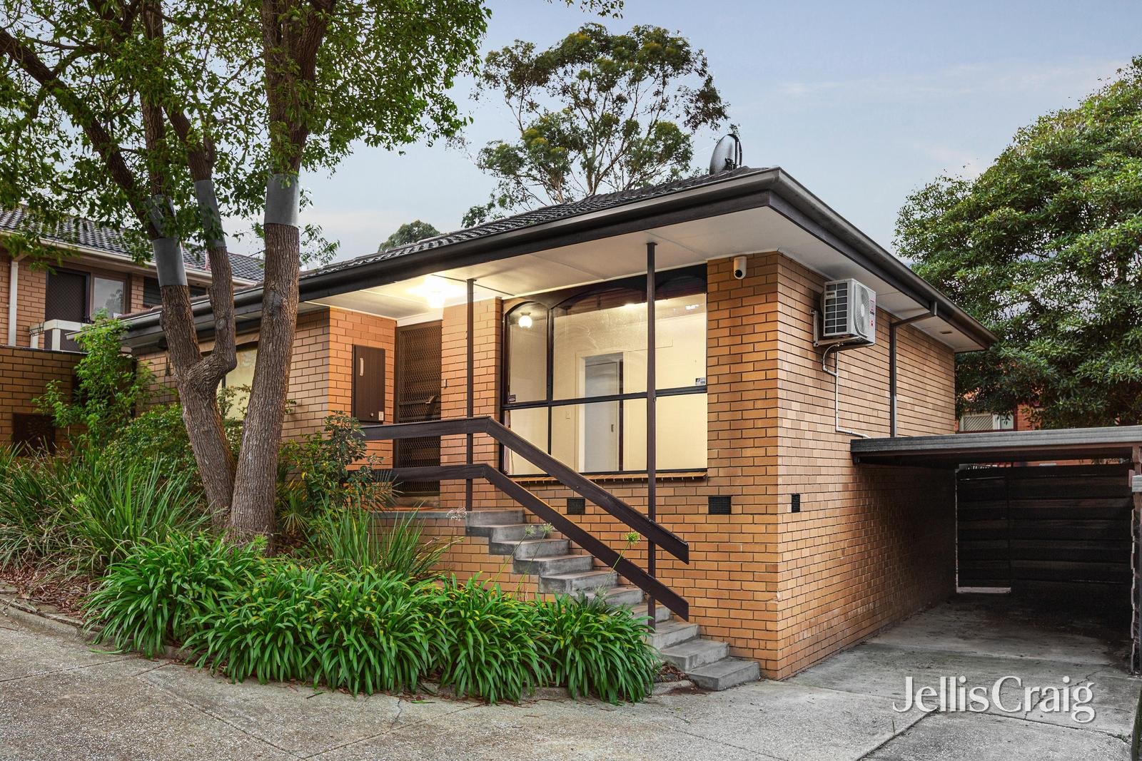 2/65 Nell Street, Greensborough image 1