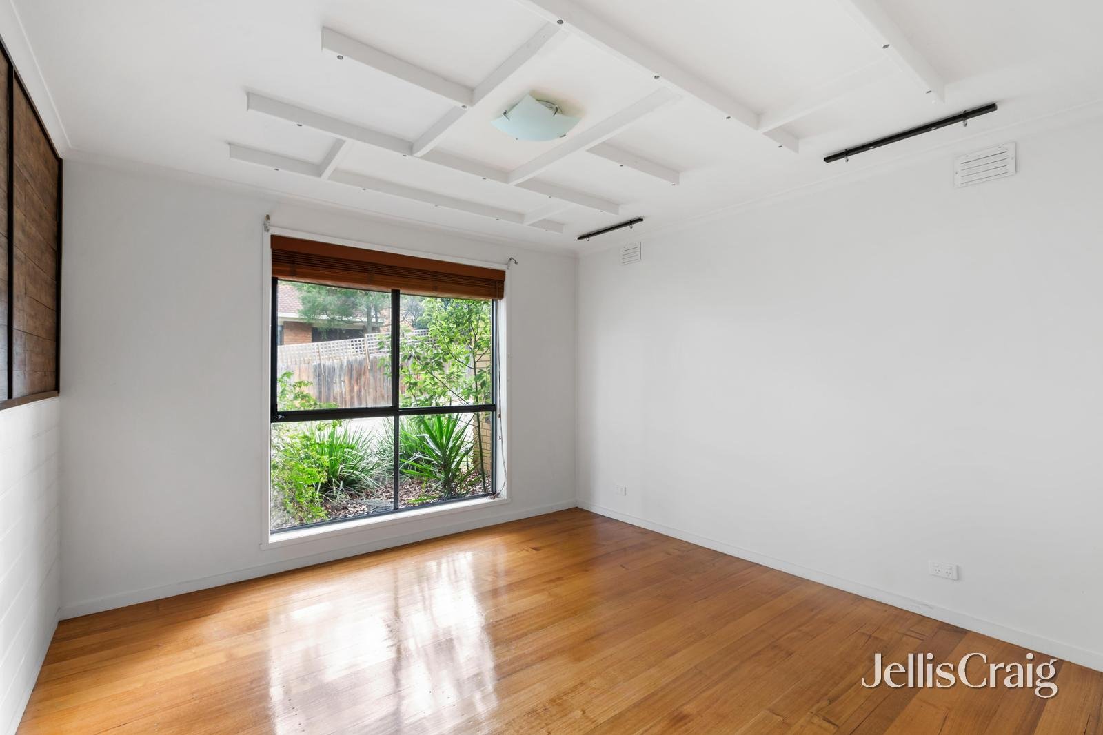 2/65 Nell Street, Greensborough image 4