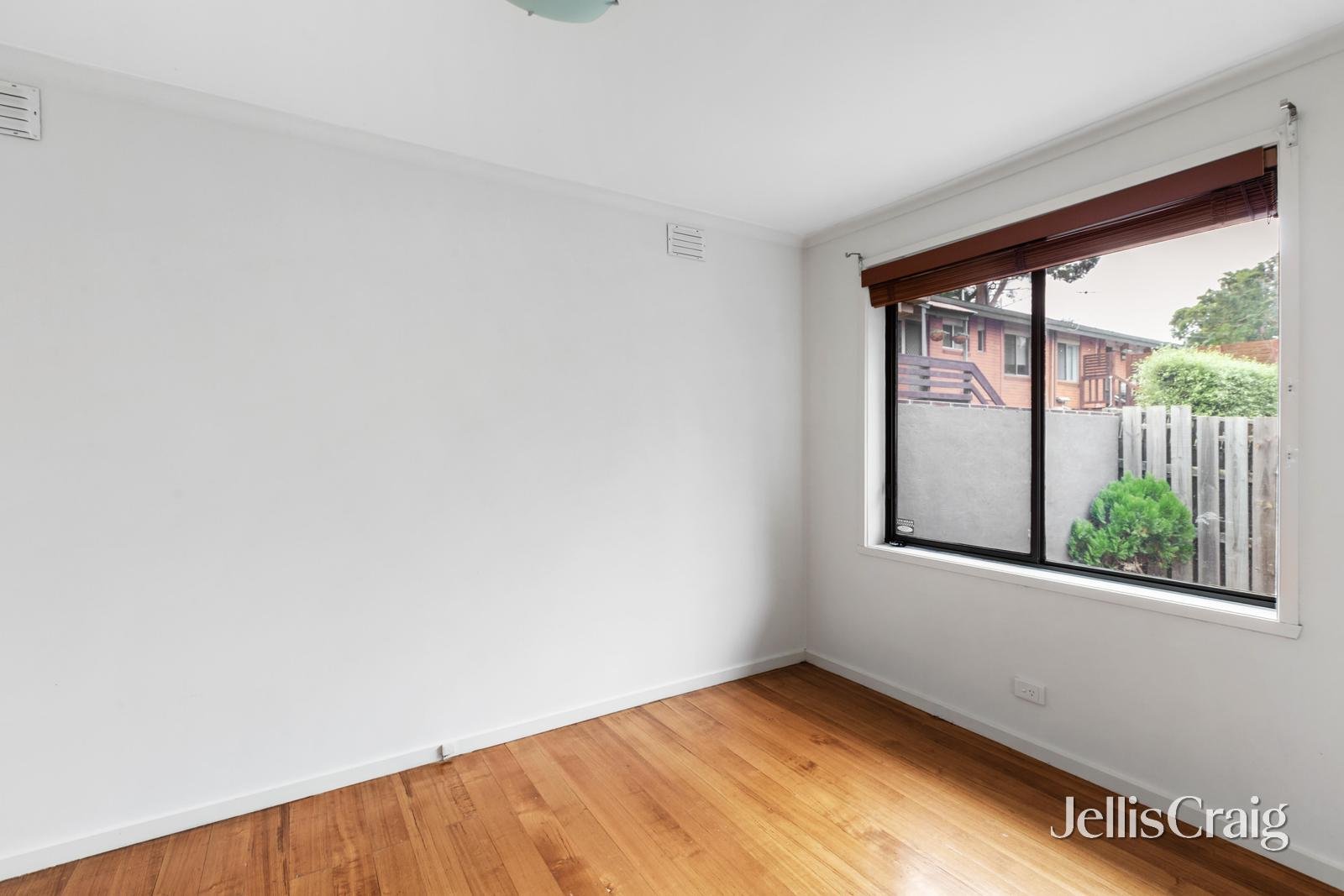 2/65 Nell Street, Greensborough image 5