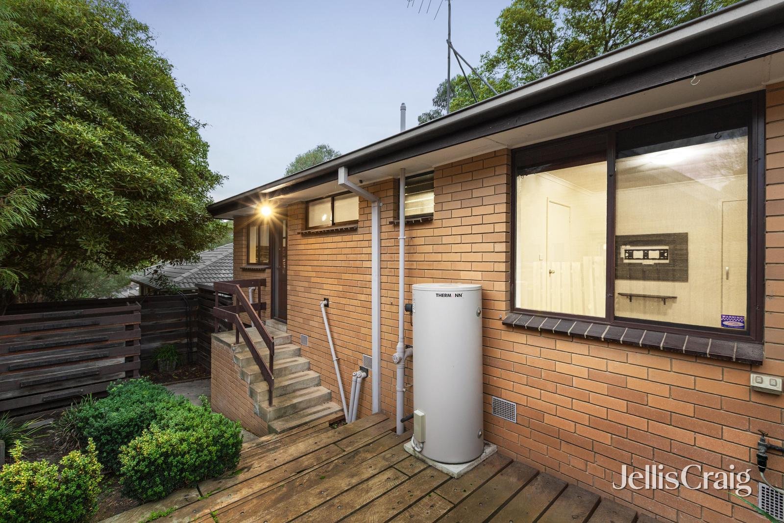 2/65 Nell Street, Greensborough image 8