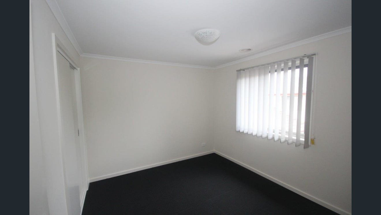 2/65 Robinlee Avenue, Burwood&nbsp;East image 4