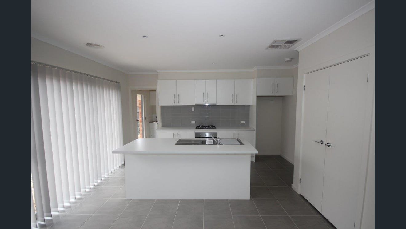 2/65 Robinlee Avenue, Burwood&nbsp;East image 6