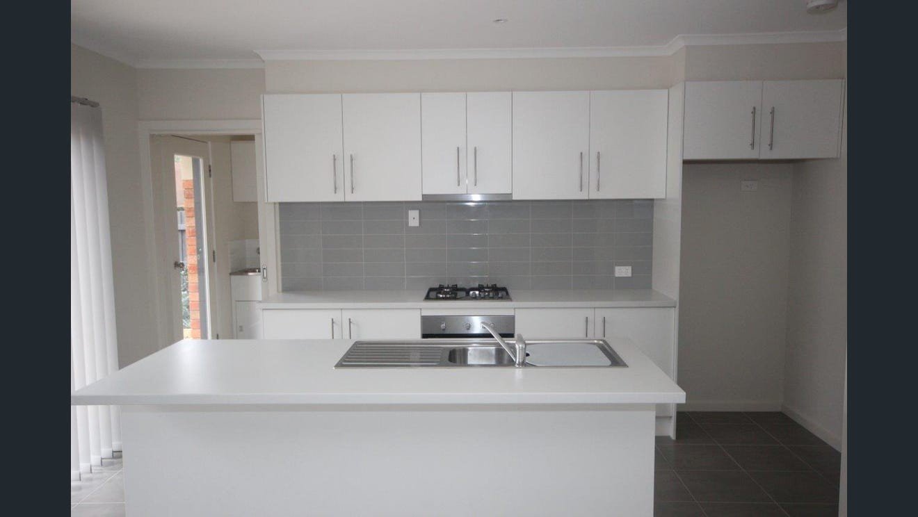 2/65 Robinlee Avenue, Burwood&nbsp;East image 9
