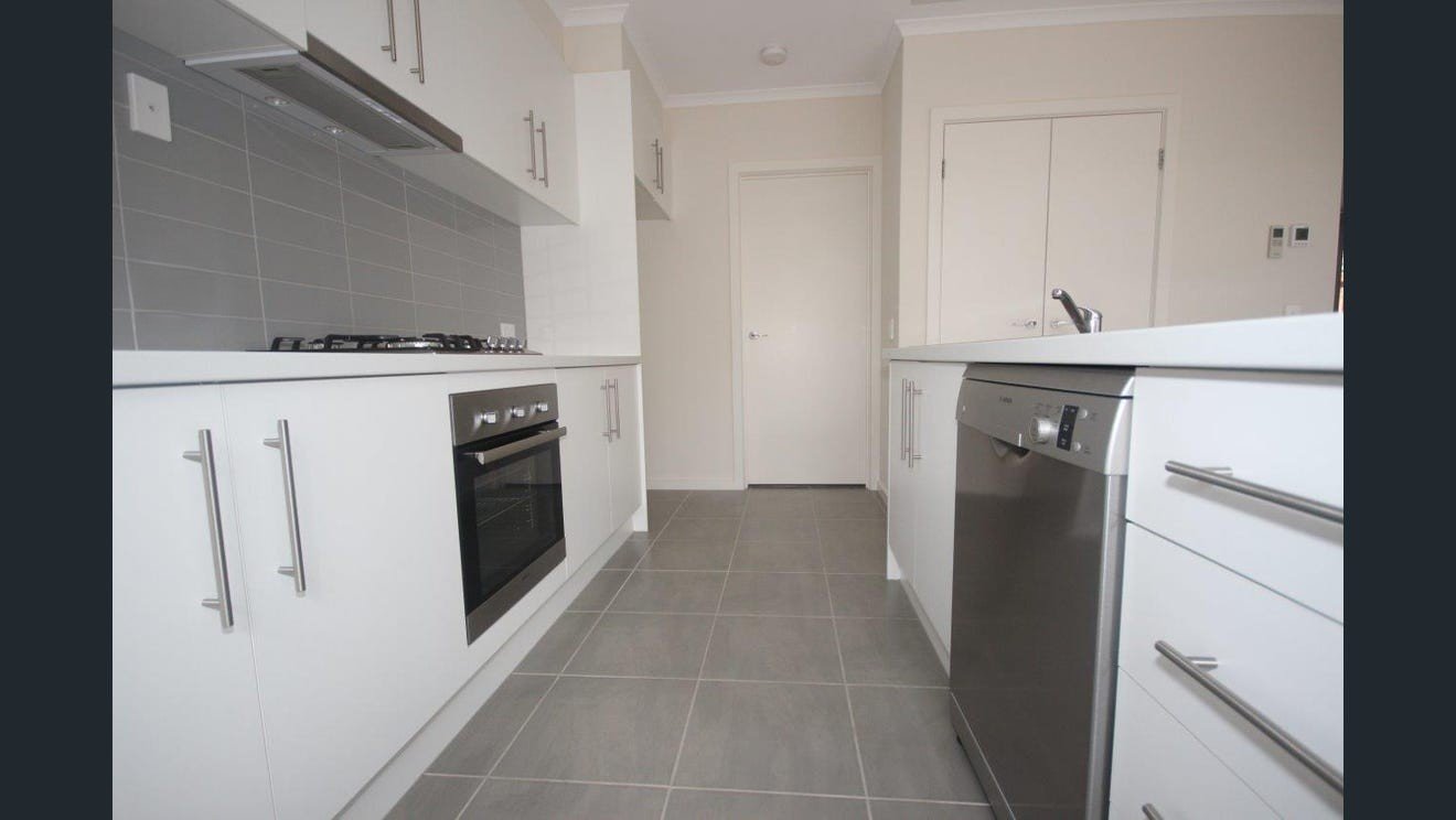 2/65 Robinlee Avenue, Burwood&nbsp;East image 8