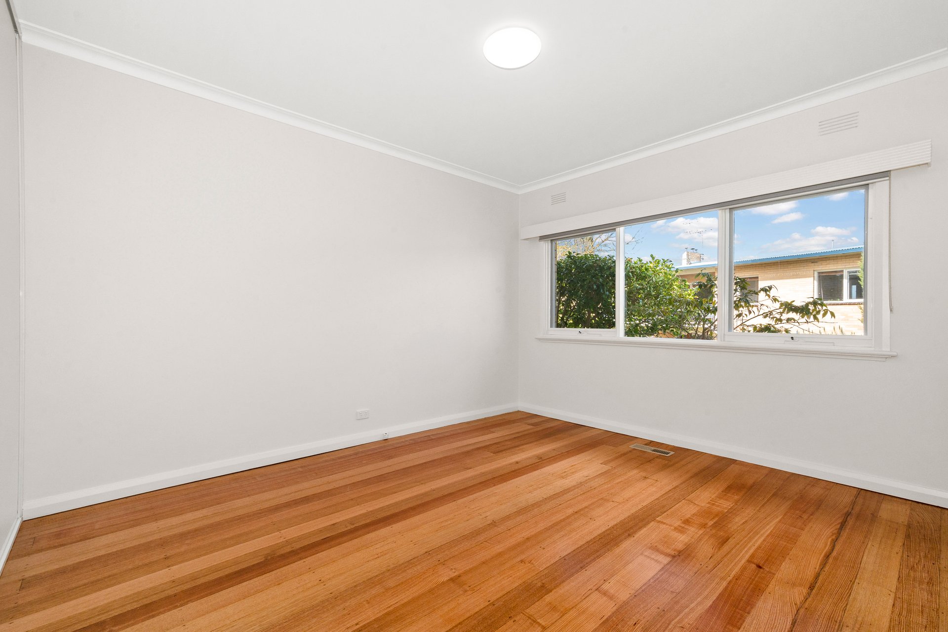 2/65 Wattle Valley Road, Canterbury image 4