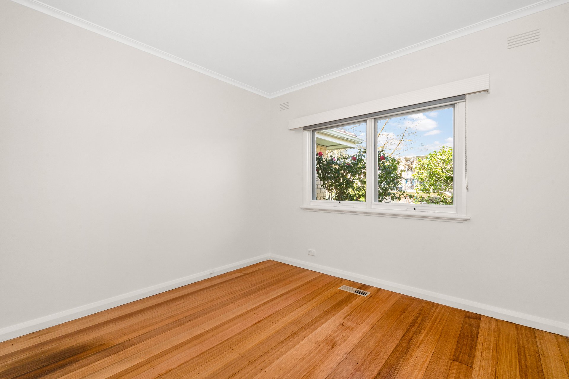 2/65 Wattle Valley Road, Canterbury image 5