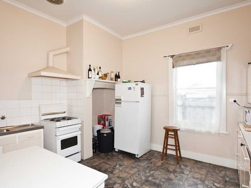 266 Bellerine Street, South Geelong image 2