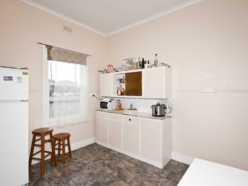 266 Bellerine Street, South Geelong image 7