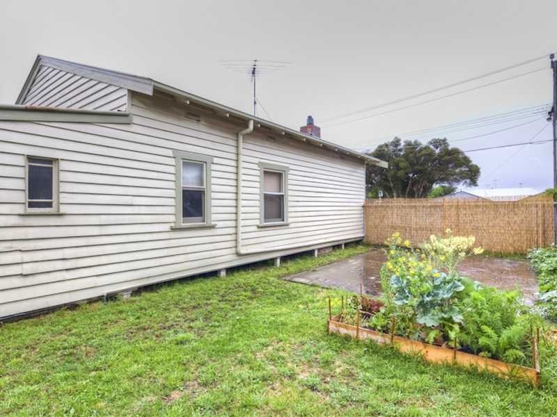 266 Bellerine Street, South Geelong image 12