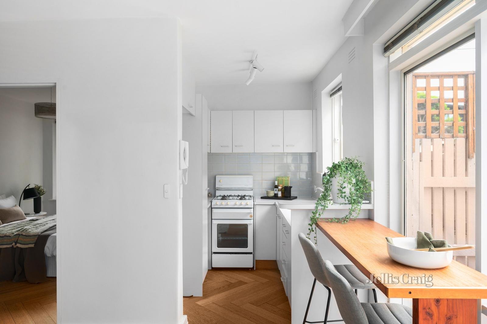 2/66 Buckingham Street, Richmond image 3