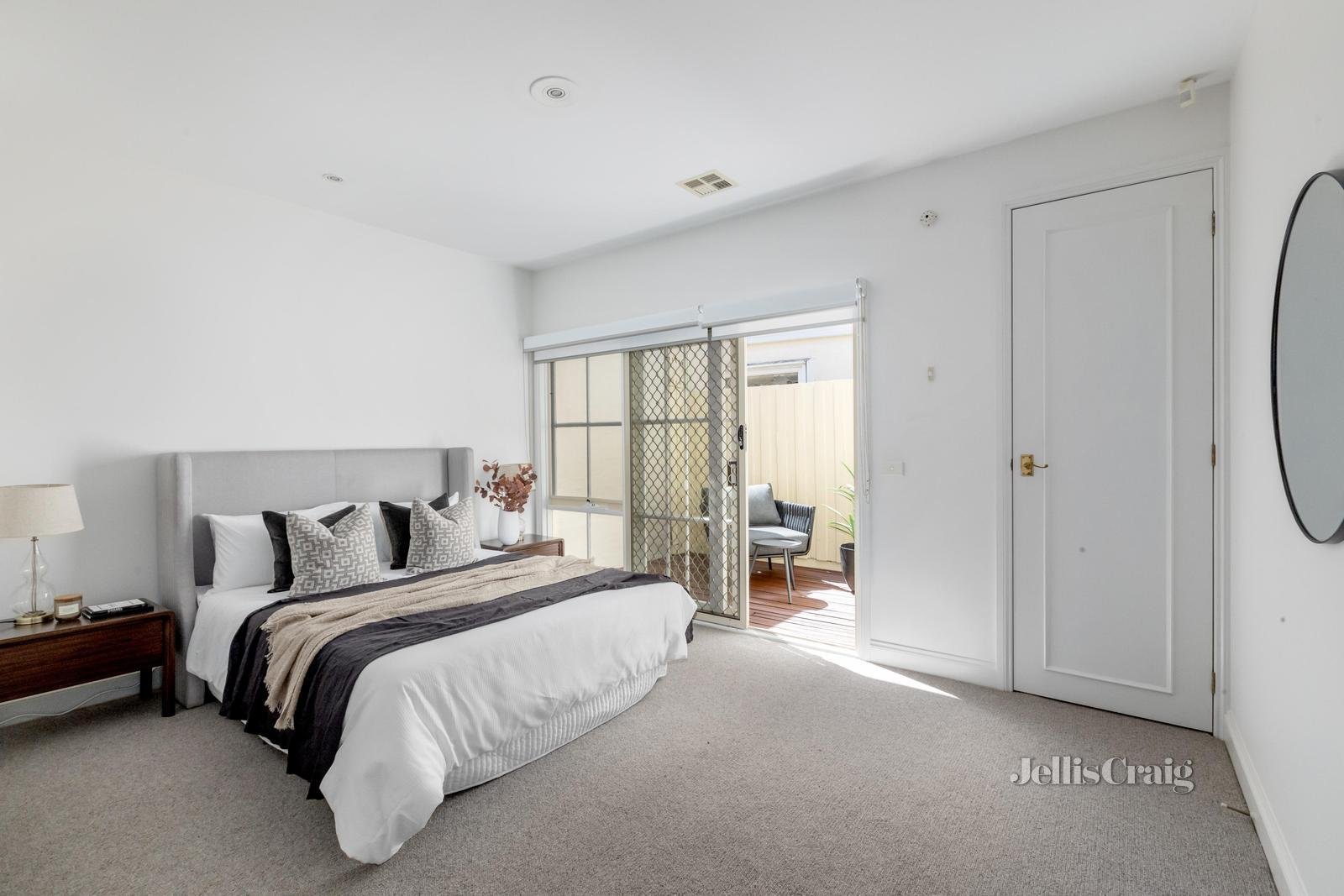 2/66 Burke Road, Malvern East image 5