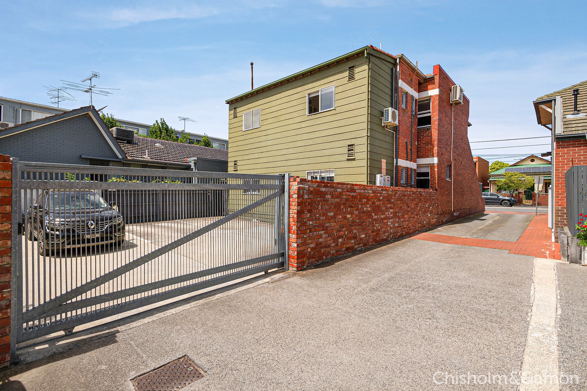 2/66 Carlisle Street, St Kilda image 5